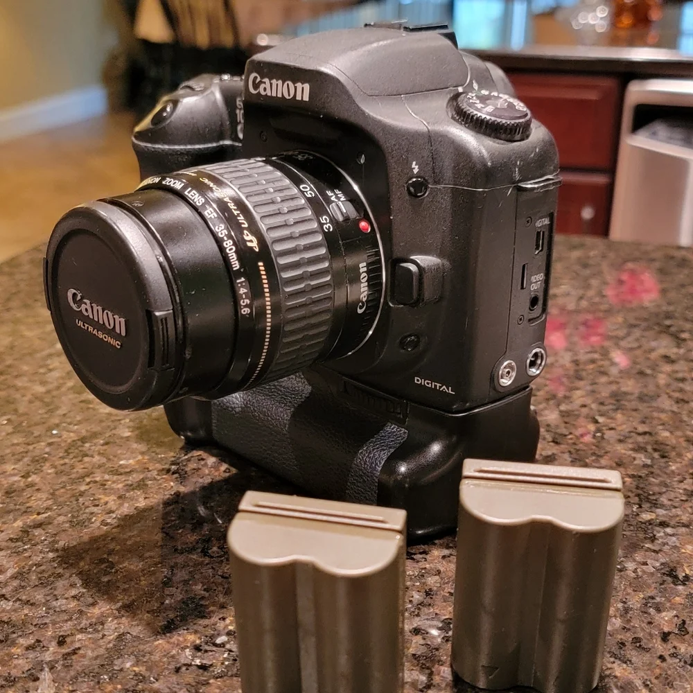 Canon EOS 10D 6.3MP Digital SLR Camera - Black Canon Ultra Sonic 35-80mm Lens